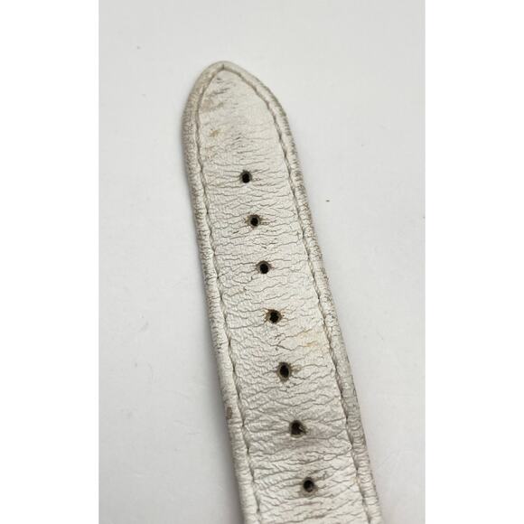 Guess Womens Watch 37mm White on Silver - New Battery - Leather Band G75960L WR - Picture 6 of 12